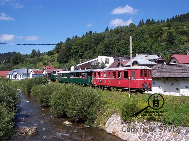 Vlak Čiernohronské železnice.